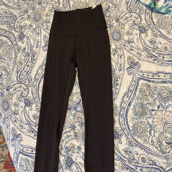 Wunder Train Lululemon Leggings!!! Like new condition, worn once! - Picture 2 of 5